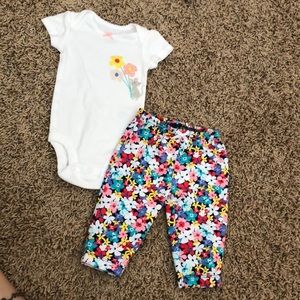 Short sleeve matching outfit with flower pants
